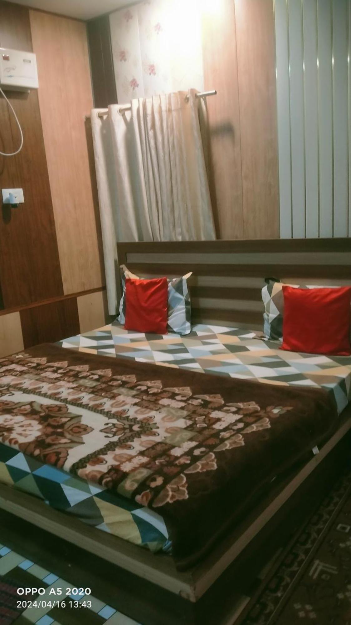 Shree Ram Guest House Near Ram Mandir Ayodhya Bagian luar foto